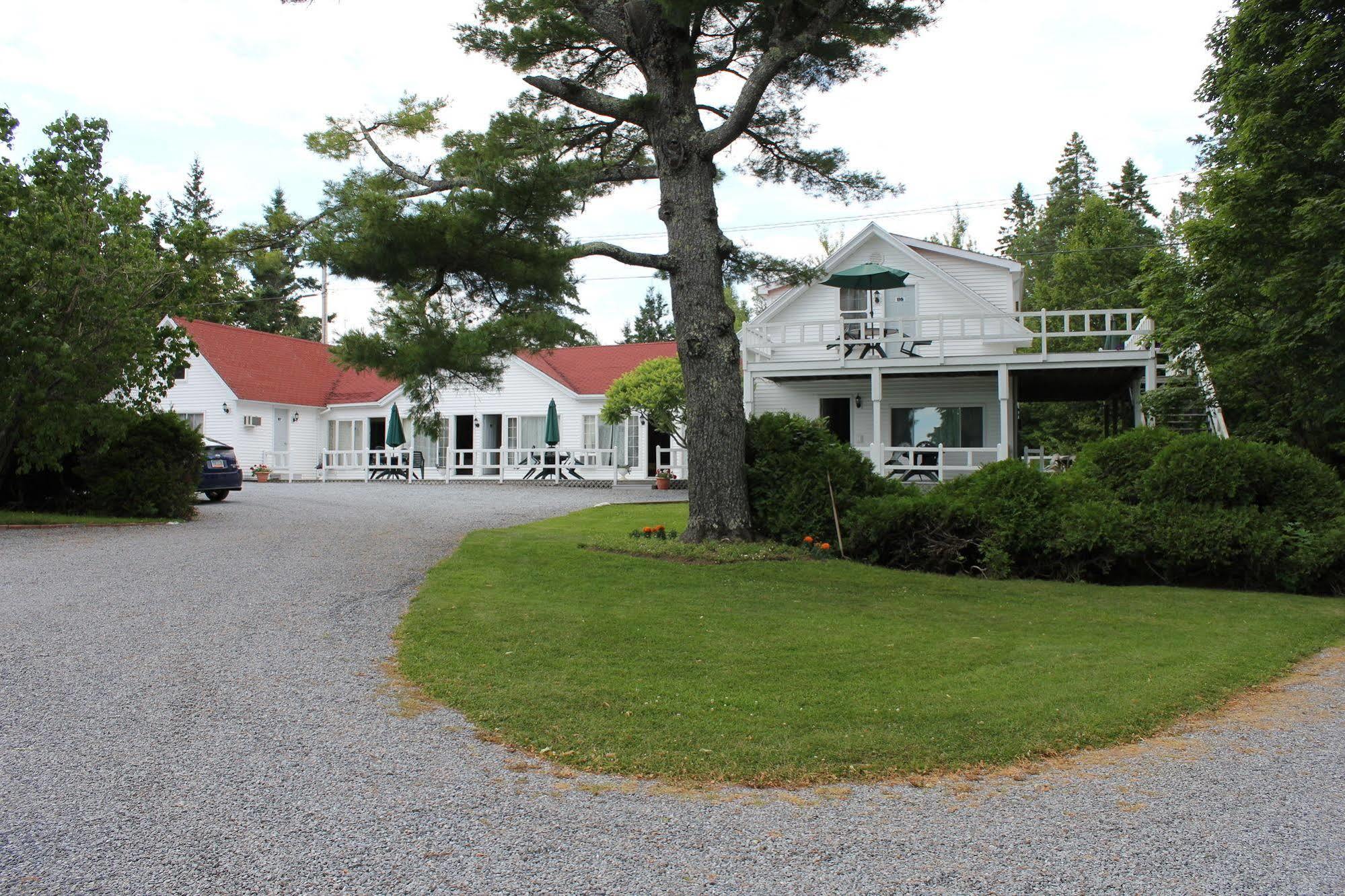 Tara Manor Inn St. Andrews By The Sea Экстерьер фото