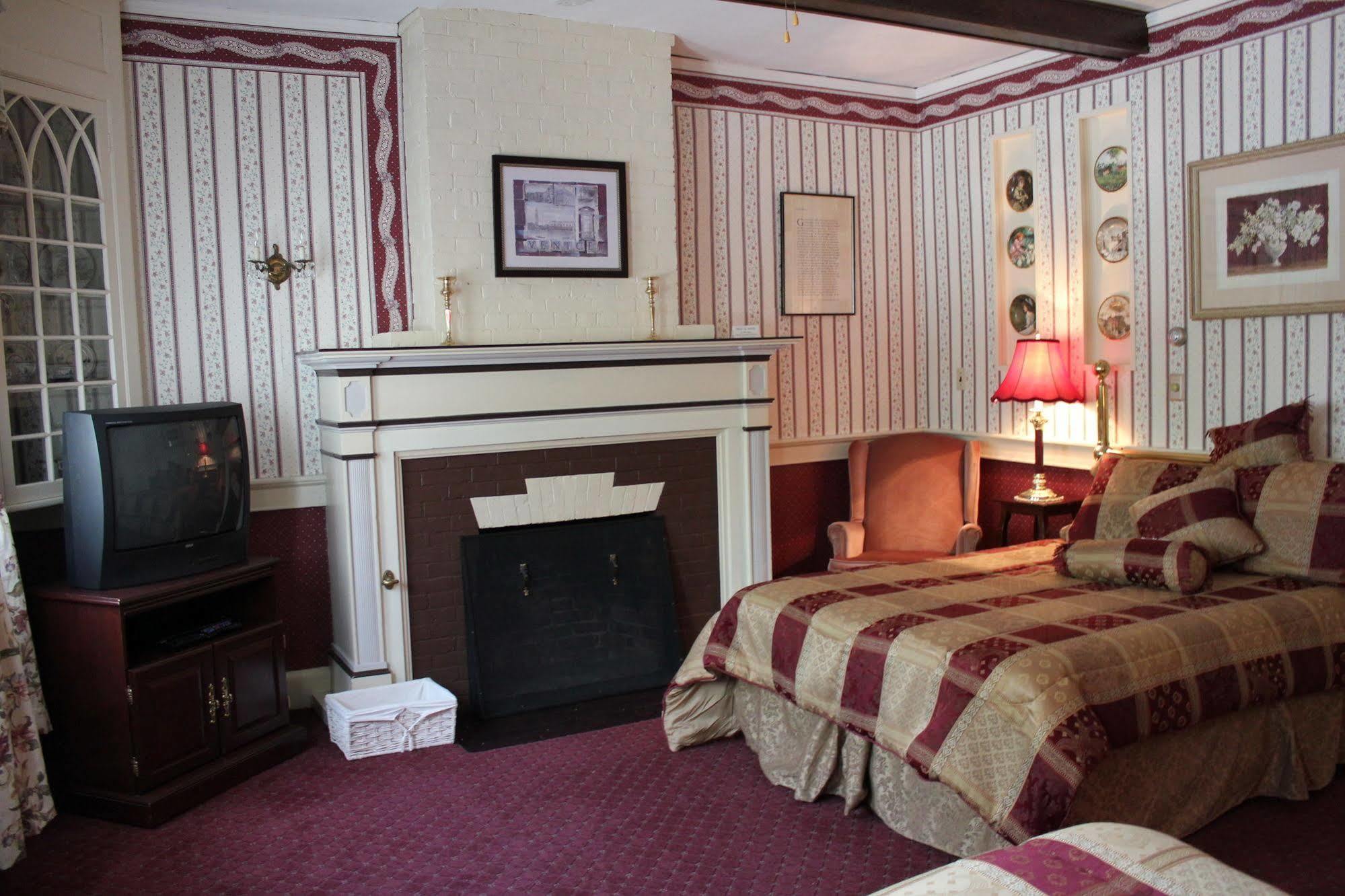 Tara Manor Inn St. Andrews By The Sea Экстерьер фото