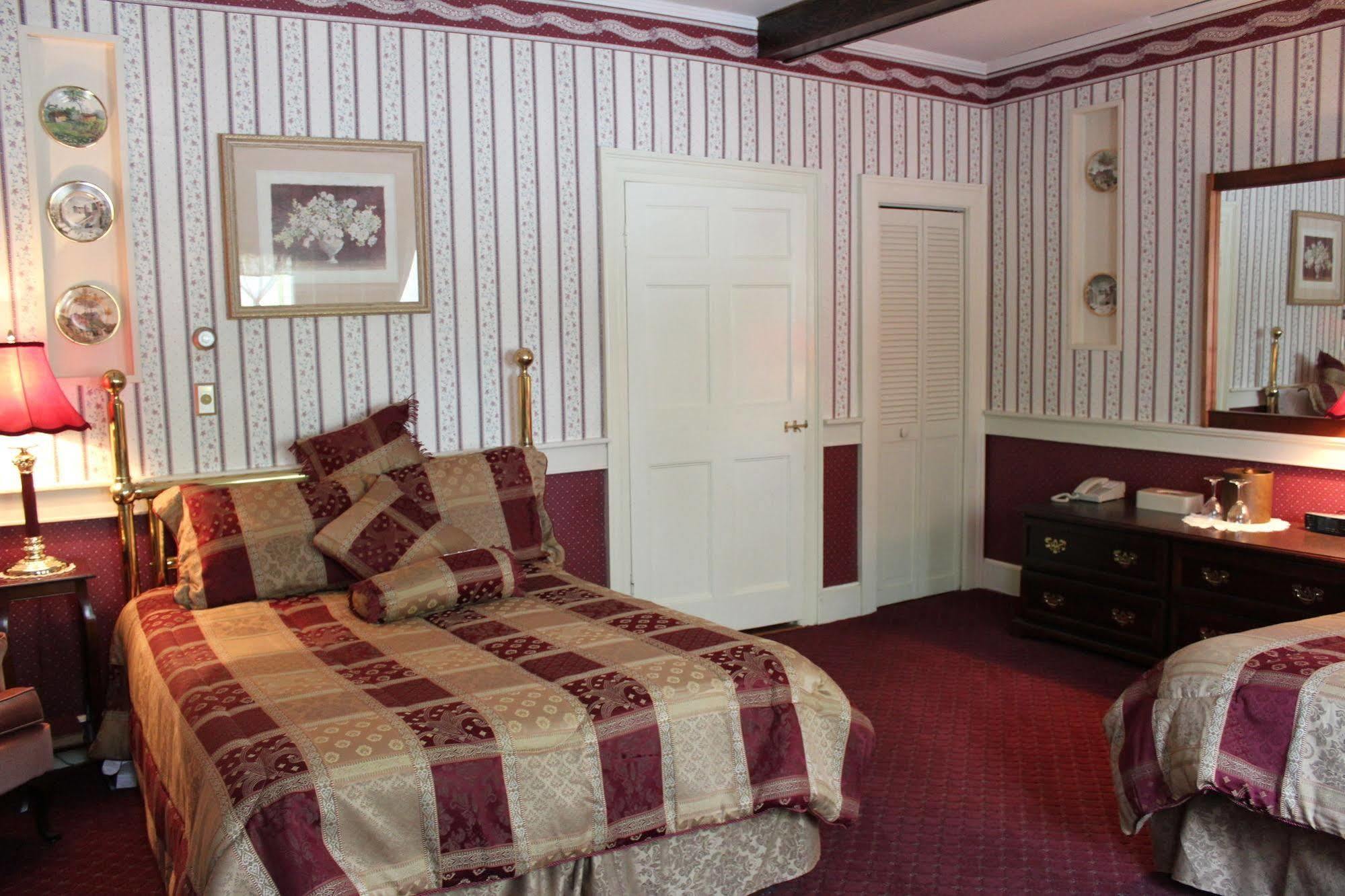 Tara Manor Inn St. Andrews By The Sea Экстерьер фото